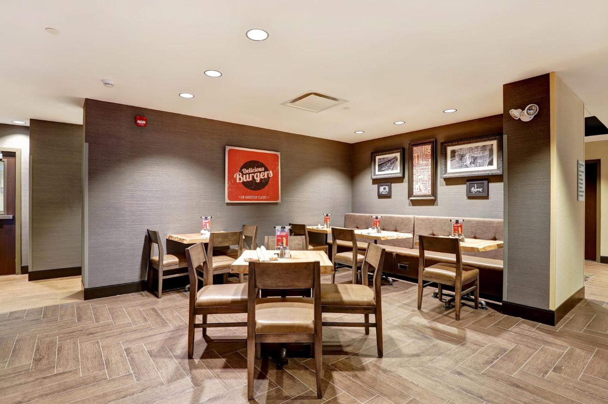 Holiday Inn - Mississauga Toronto West By Ihg Экстерьер фото